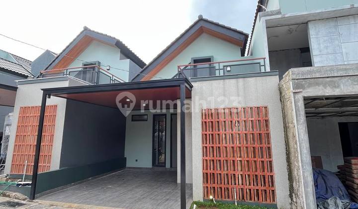 Rumah 1,5 Lantai Nempel Tol Desari Desain Japanese