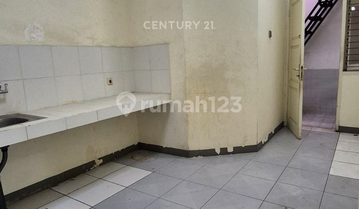 Rumah 2 Lantai Bagus Akses Strategis di Kelapa Gading 2
