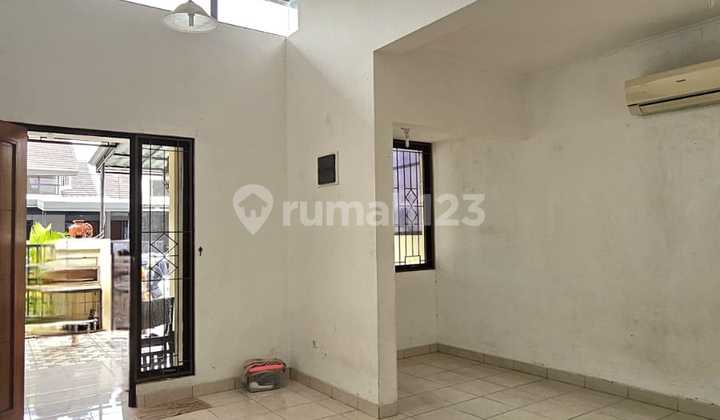 Rumah Minimalis Semi Furnished Dekat Fasilitas Umum di Harapan Indah 2 Bekasi 2