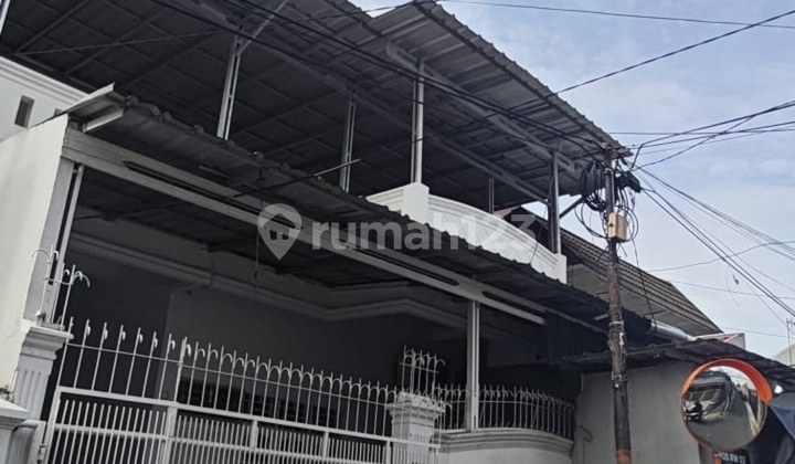 Rumah Tinggal Pinggir Jalan Cocok untuk Tinggal Maupun Usaha