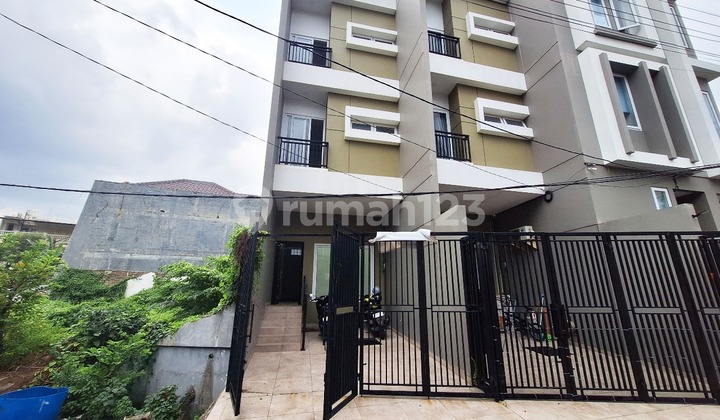Muara Karang Block 2 House, 4x13, 3 Floors, 3 Bedrooms