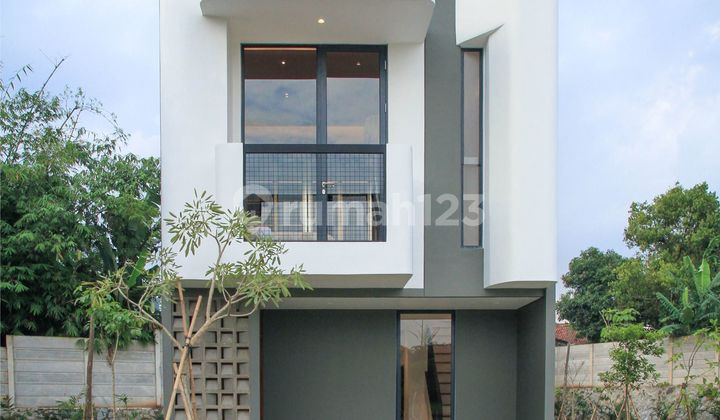 Rumah Dekat Bsd, 5X12, 2 Lantai, 2 Kamar Tidur
