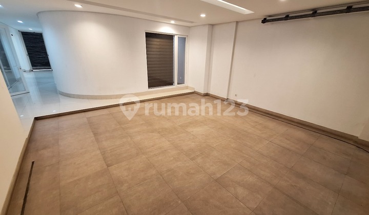 Rumah Mewah Pantai Indah Kapuk, 12.5x25, 4 Lantai, Hadap Selatan 2