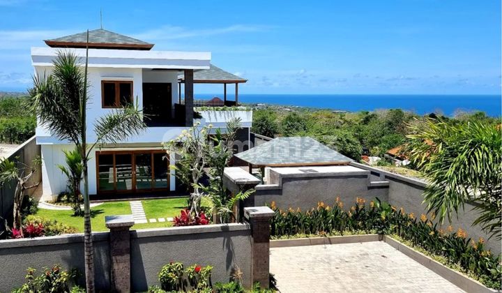Bali Pecatu Villa, Land Area: 600 sqm, Building Area: 450 sqm, 4 Bedrooms, Move-in Ready