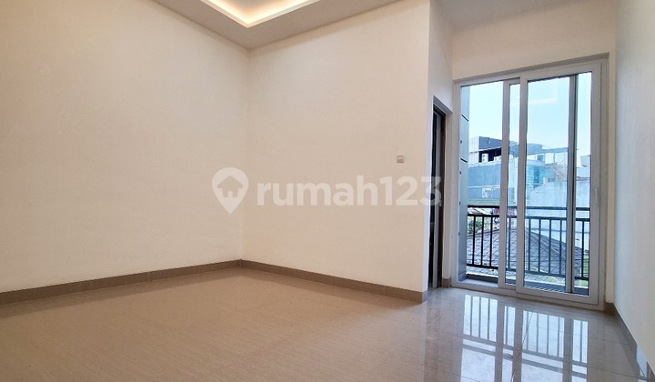 Muara Karang Block 2 House, 4x13, 3 Floors, 3 Bedrooms 2