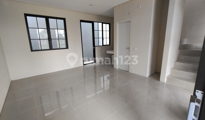 Beautiful 2-Story House. Newly Built. 2