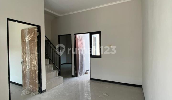 Rumah 2 Lantai Modern Minimalis 2