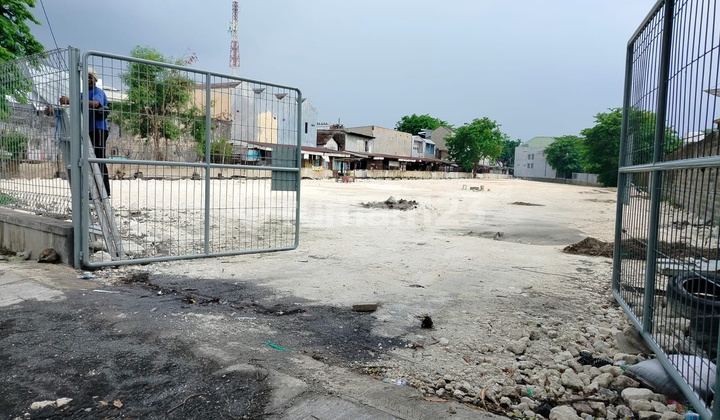 Tanah Luas Ditengah Kota