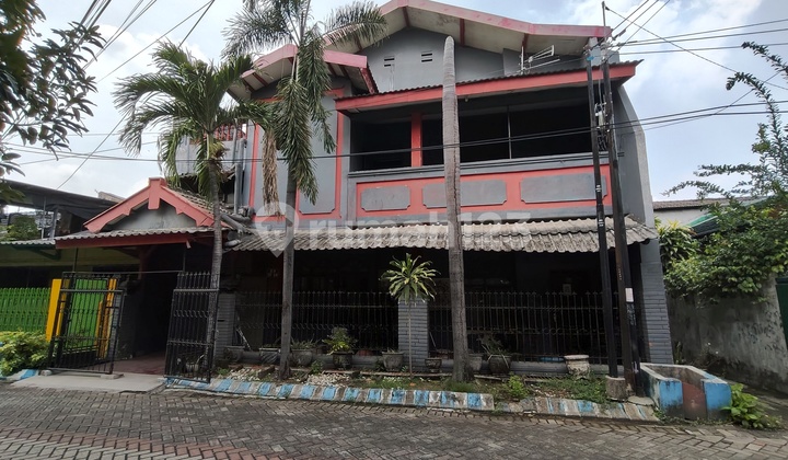 Rumah 2 Lantai Besar dan Luas