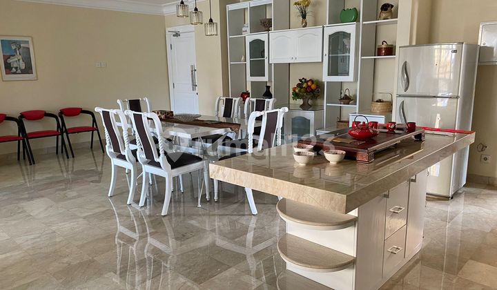 Disewakan Mewah 3 Kamar Tidur Apartemen Mangga Dua Court Jakarta Pusat 2