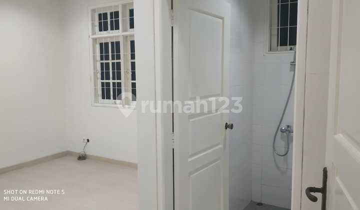 Rumah Ancol Timur Terawat Baru Renovasi