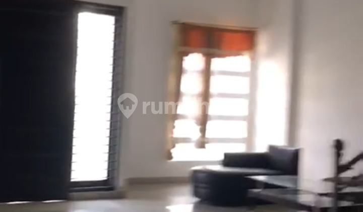 Disewakan Rumah 3Lantai 4 Kamar Sunter Danau Jakarta Utara Bersih Terawat Lb 550M²