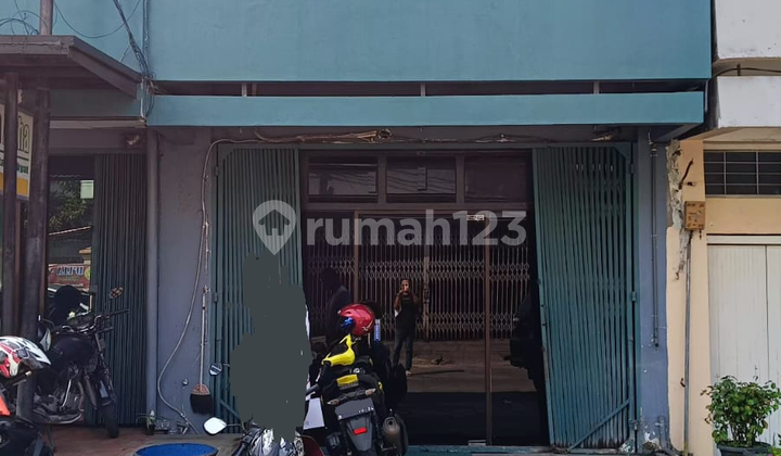 Ready-to-Use Commercial Building, Beteng Street, Semarang Ready-to-Use Commercial Building, Beteng Street, Semarang