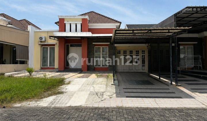 Ready-to-use Large House Taman Magnolia Graha Padma Semarang 1