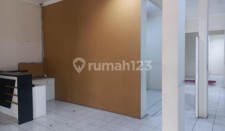Rumah Tengah Kota Jalan Mayjend Panjaitan Kampung Kali Semarang 2