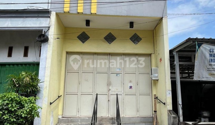 Shop House Suitable for Business in Prembaen Market, Semarang 1