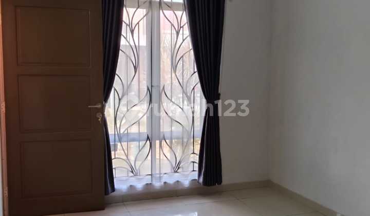 Semi-Furnished House Taman Avonia Graha Padma Semarang 2