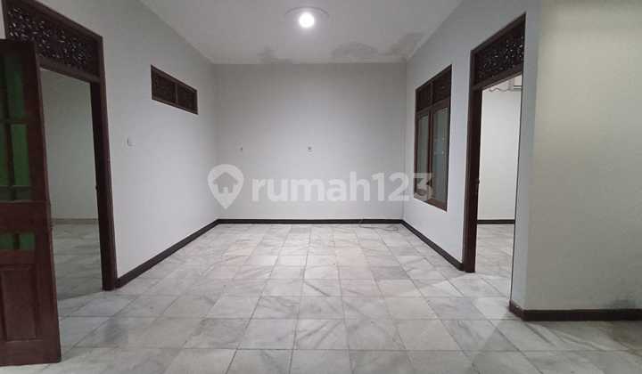 Two-Storey Ready-to-Use House in Tegalsari, Semarang Two-Storey Ready-to-Use House in Tegalsari, Semarang