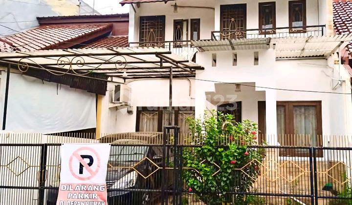 Disewa Rumah Cantik 2 Lantai Furnished Di Raffles Hills