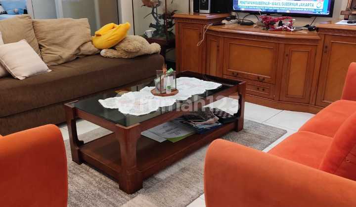 Dijual Rumah Bagus Lt 240 Lb 250 Di Kota Wisata 2