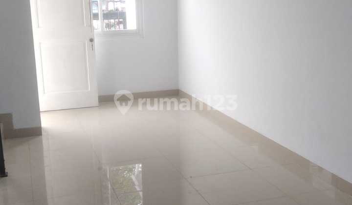 Dijual Rumah/Bangunan Baru di Muara Karang 4,5X153,5 Lanta Kosongan SHM 2