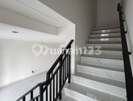 Disewakan Rumah Pik 2 4,5X10 Bukit Nirmala 2