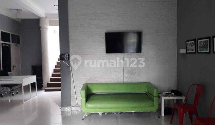 Rumah 2 Lantai SHM Tebet, Jakarta Selatan