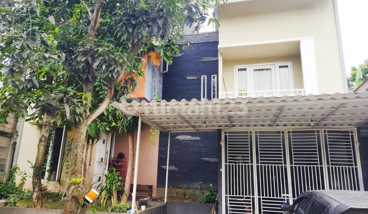 Rumah SHM Bangunan 220 M2 Siap Huni 3+1 KT Althia Park Graha Raya Bintaro
