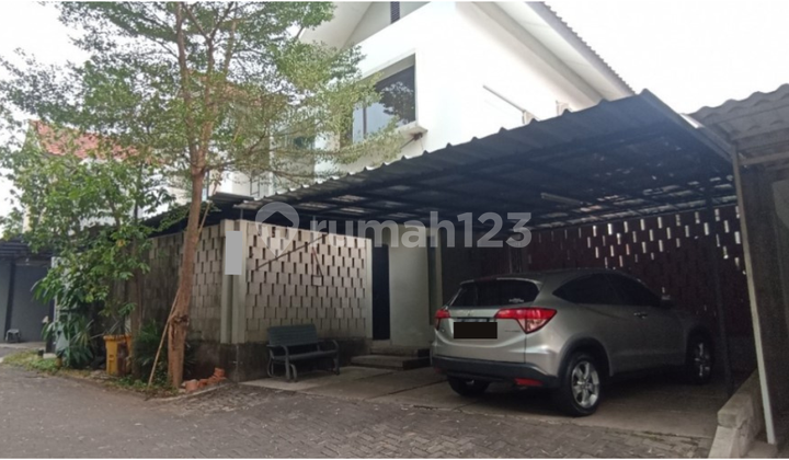Rumah Tanah Luas Asri Hijau Backyard Semi Furnished Dekat Bintaro BXC Mall, Tol & KRL 3 Kamar Tidur Bintaro Tangerang Selatan 2