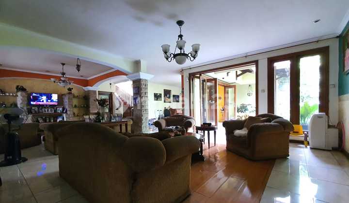 Rumah Dijual di Cilandak Jakarta Selatan | LT 407 | Rumah Besar & Asri 2