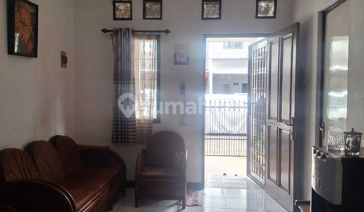 Rumah SHM 2 Lantai 3 KT Graha Raya Bintaro Jalak Bali Rp1,5M - Ideal Keluarga Muda