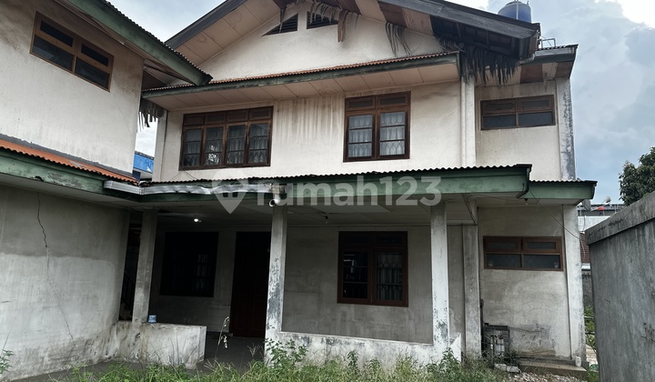 Dijual Cepat Rumah Komersil 2 Lantai Strategis di Jombang Raya - Lokasi Ramai Cocok untuk Usaha 2