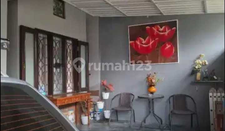 Rumah Pasangan Muda 3 kamar Asri Graha Raya Lokasi Strategis dekat Sekolah dan Tol