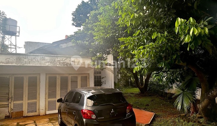 Dijual Cepat Rumah Hoek Hitung Tanah LT 540 M2, Dekat Tol & MRT Lebak Bulus
