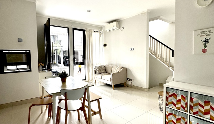 Rumah 2 Lantai 3 Kamar Carport 2 Mobil Dekat Dekat Rs Pondok Indah Bintaro, Tangerang Selatan Rumah 2 Lantai 3 Kamar Carport 2 Mobil Dekat Dekat Rs Pondok Indah Bintaro, Tangerang Selatan