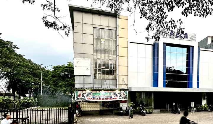 Ruko 3 Lantai Panjang12 di Graha Raya