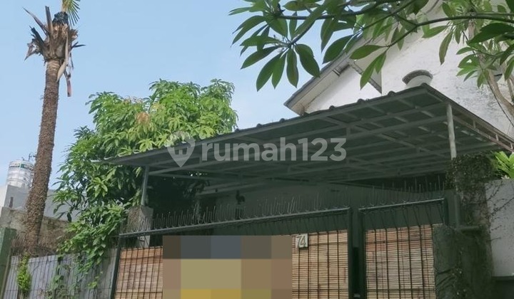 Dijual Cepat!! Rumah Lebak Bulus Lebak Lestari - Master Bedroom Privat, 5 Menit MRT, Akses Tb Simatupang