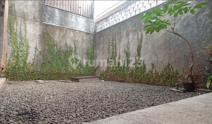 Rumah Tanah Luas Dekat BXC & KRL, Tol Semi Furnished di Tamarind Tangerang Selatan 1