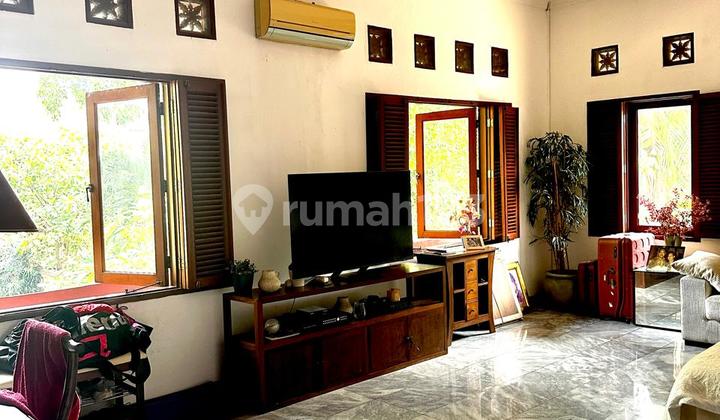 foto lainnya rumah mewah gaya villa hitung