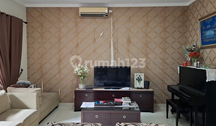 Rumah investasi tinggi di kawasan elite Kebayoran Villas Bintaro Sektor 7 Tangerang Selatan