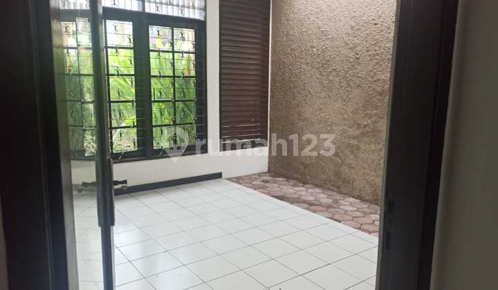 Dijual Rumah Lebak Lestari - Potensi Usaha Kos 5 Menit ke MRT Lbk Bulus 2