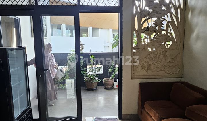 Investasi Cepat: Rumah Kos + Warteg, Pinggir Jalan Bintaro Utama