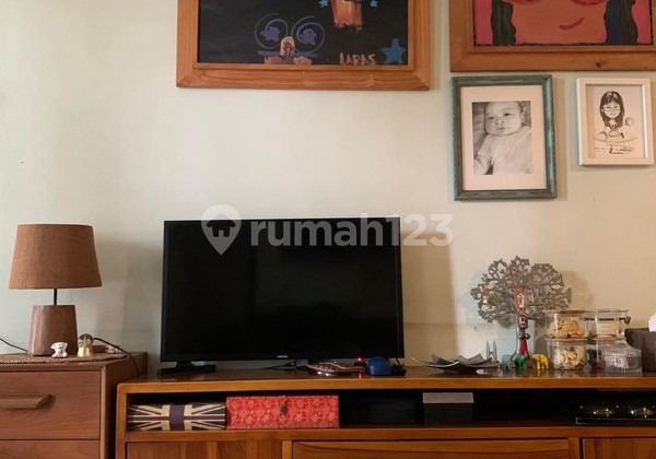 Rumah Bagus Siap Huni 2 Lantai di Emerald Bintaro Tangerang Selatan 2