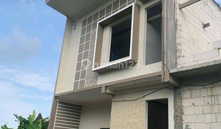 Rumah 2 Lantai 400 Jutaan ±12 Menit Alun" Mojokerto SHM 1