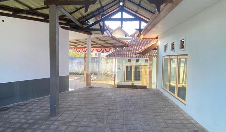 🔥 Quick Sale - Land + 3 Units of Shops & Full-Furnished Boarding House on Jl. Raya Dalung Kwanji, Badung - Bali