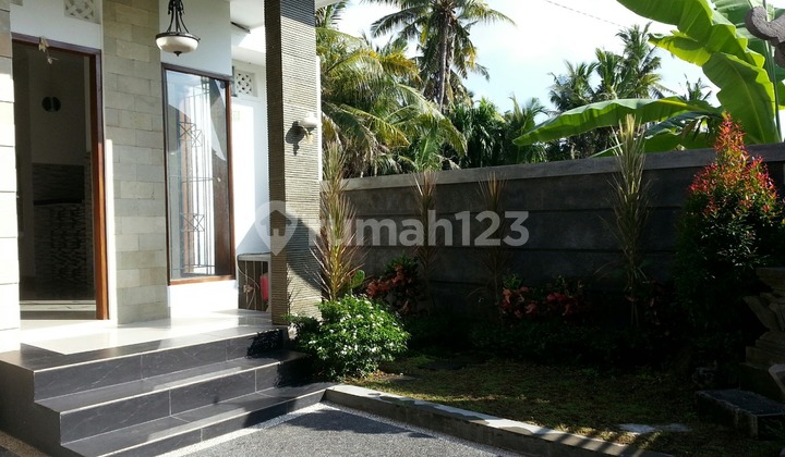 Rumah Di Jual Lantai 3 . Murah SHM 2