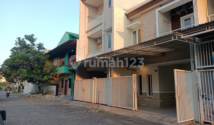 Rumah Tinggal Minimalis Lingkungan Mewah Siap Huni Rumah Shm Bagus Di Jl. Kutisari Xiv, Siwalankerto, Kec. Wonocolo, Surabaya, Jawa Timur, Surabaya Kota 2