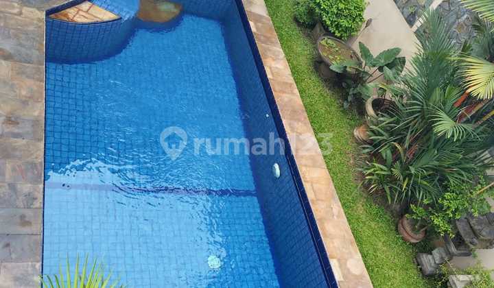 Dijual Rumah Siap Huni di Citraland Utama Plus Kolam Renang 2