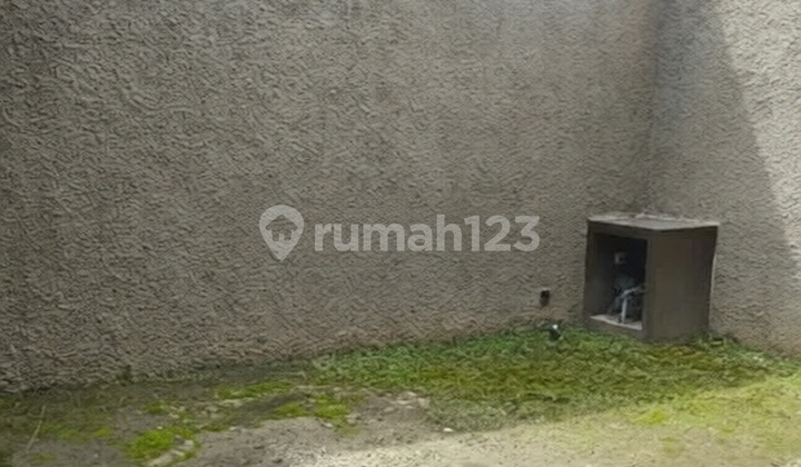 Modern House in Park View Residence Kediri, Freehold, 3 BR 2