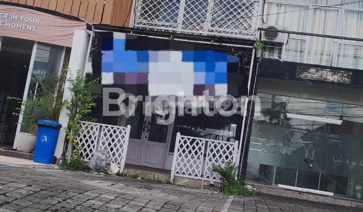 RUKO DENGAN PARKIRAN LUAS RUKO DENGAN PARKIRAN LUAS